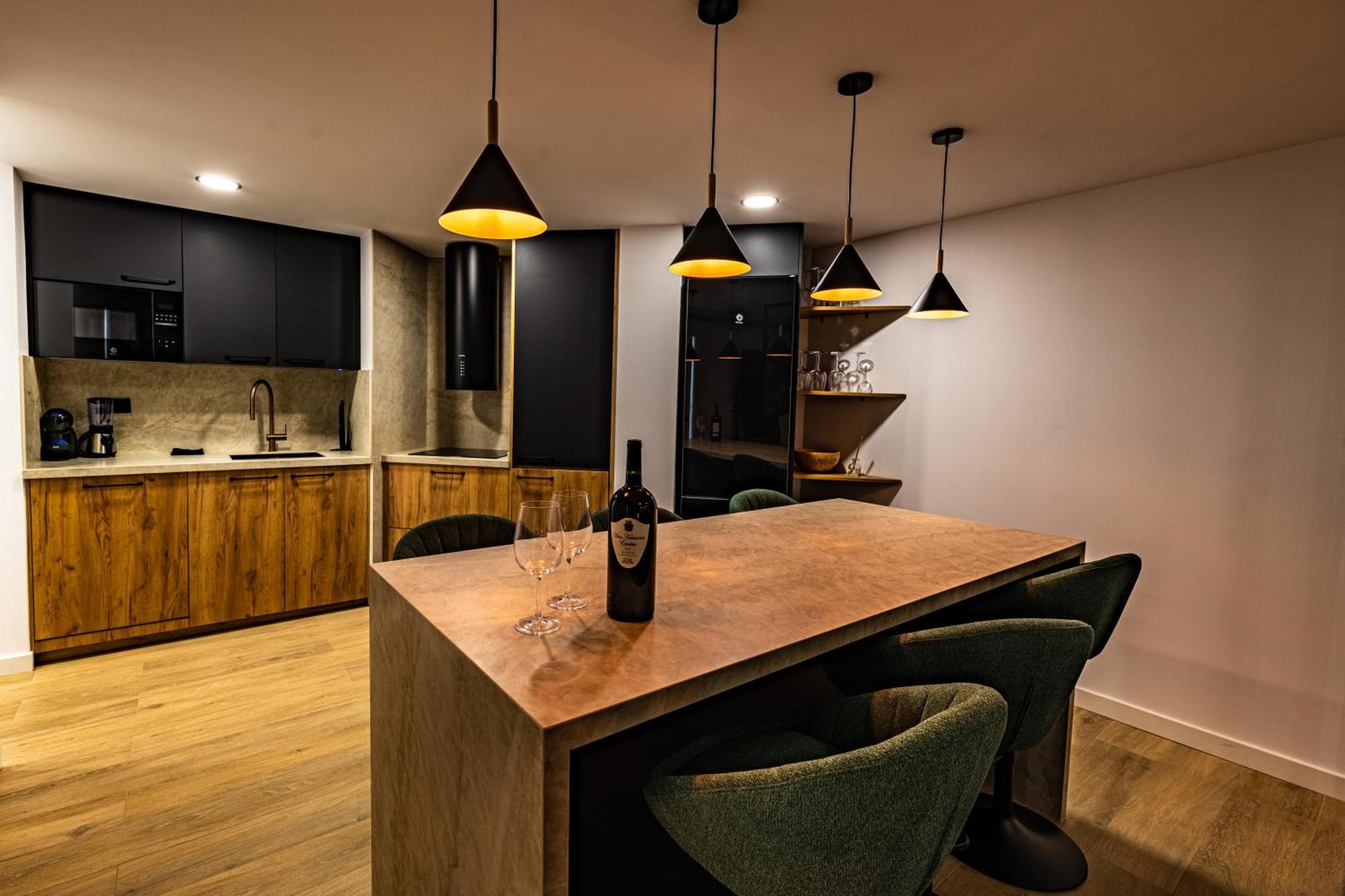 Luxury Refurnished Apartment With Private Parking Close To Ski Slopes Sierra Nevada Exterior photo